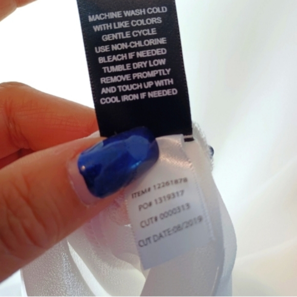 Sleeveless Top - Picture 8 of 8